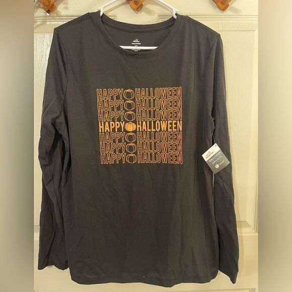 2pc bundle Halloween TShirts large - Picture 1 of 4